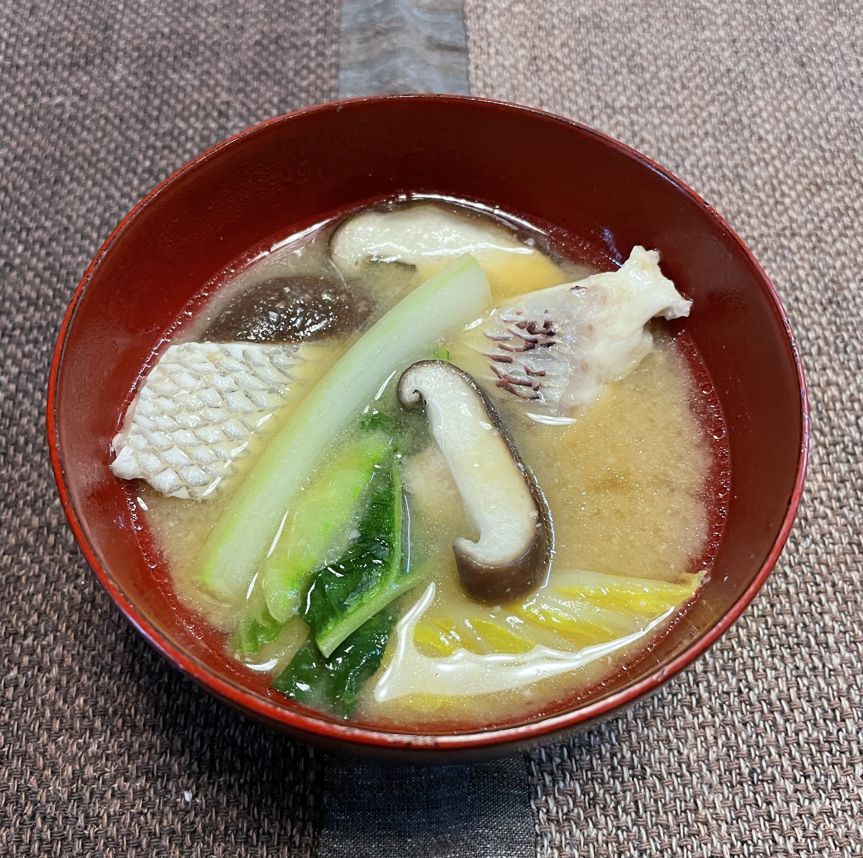 タラと白菜の味噌汁 福岡県柳川で創業140年余 明治から変わらない味噌作りの鶴味噌醸造